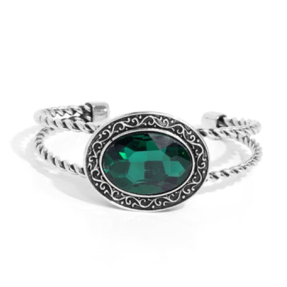 NWT Elegant Silver/Green Ring & Bracelet Set(Last One) - Picture 5 of 6